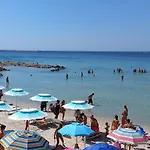 בית נופש Seaside Garden 1